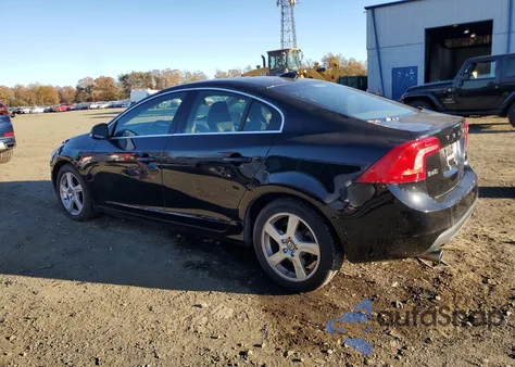 2013 Volvo S60 T5 z USA, uszkodzony, nr VIN YV1612FS0D2232372